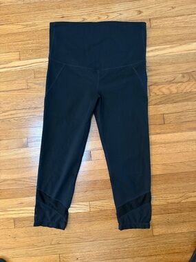 GAP Fit Maternity Black Capri Leggings with Mesh Hem